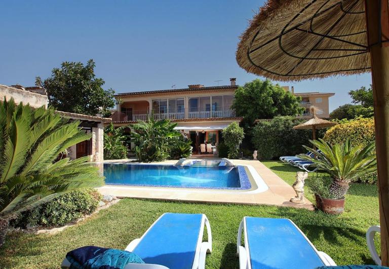 Lovely villa in Pollença old town by Renthousing - B&B Pollença
