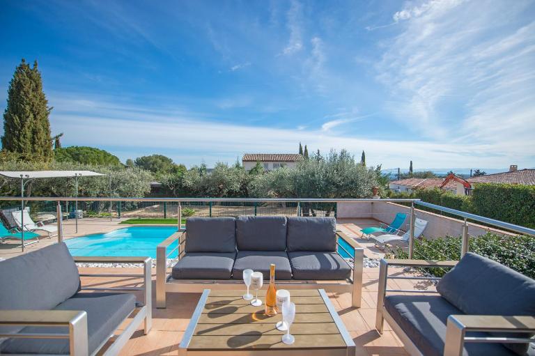 Villa Font du Roux - piscine chauffée - pétanque - adapté mobilité réduite - B&B Flayosc