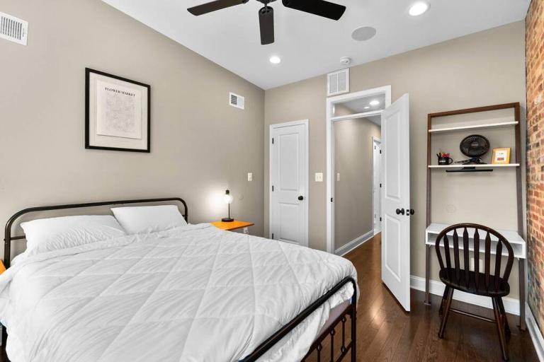 Federal Hill Luxury with Parking & Harbor View Rooftop - B&B Fells Point