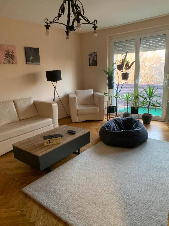 Relax apartman - Ferienwohnung Siófok