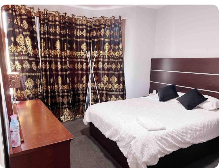 EQU London - Chambres d'hôtes Ilford