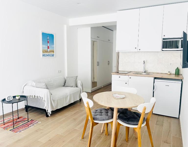 Apres Ski Apartment - Ferienwohnung Gudauri