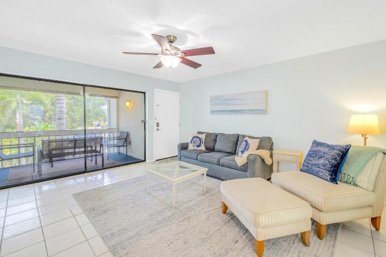 Private Patio, Walk to All! 5min- Siesta Keys Best Beach, 1min- Shopping Dining & Entertainment! - B&B Sarasota