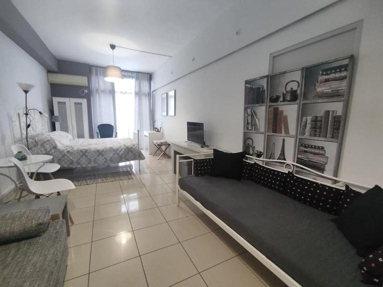 Angel's Yard in Athens Heart - B&B Atenas