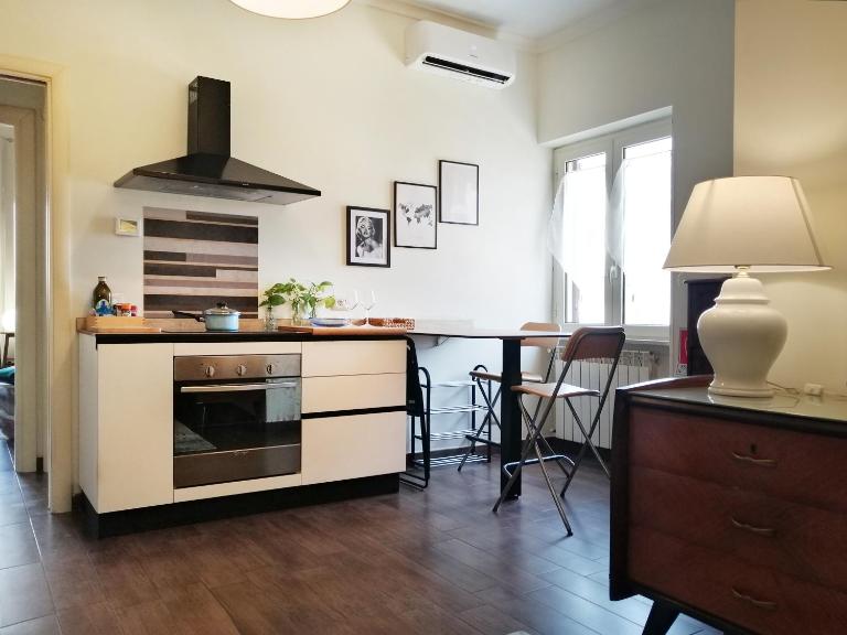 Confortable house with wonderful terrace A C e WI FI - Chambres d'hôtes Rome