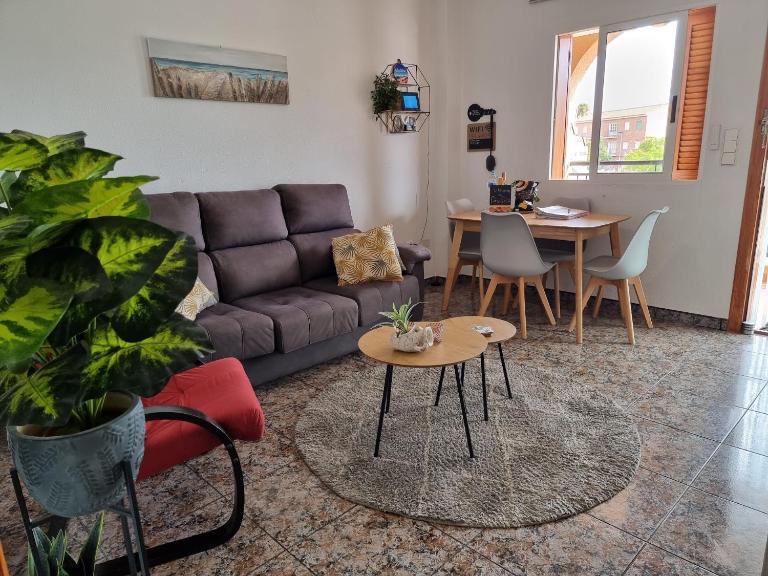 Casa Feliz - Penthouse in San Pedro del Pinatar 100m from shops & 500m from beach & boulevard - Chambres d'hôtes San Pedro del Pinatar