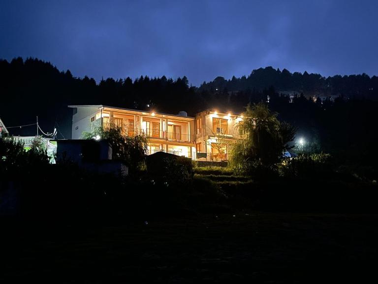 Lifessenza Homestay - B&B Khajjiar