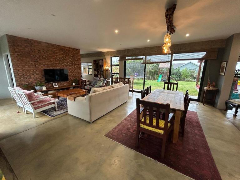3 Bedroom Family Home - Bed and Breakfast Ballito