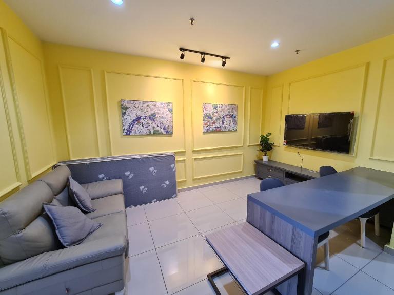 2-5pax 1R1B PREMIUM SUITE, Opposite i-City Shopping Mall, FREE WIFI 55" Smart TV - Ferienwohnung Shah Alam