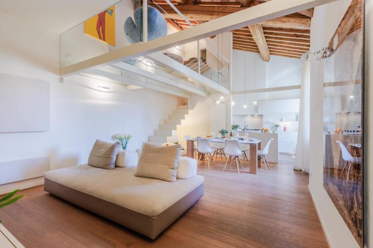 Sabrina, Modern 3 Bedrooms Apartment with Elevator - B&B Lucca