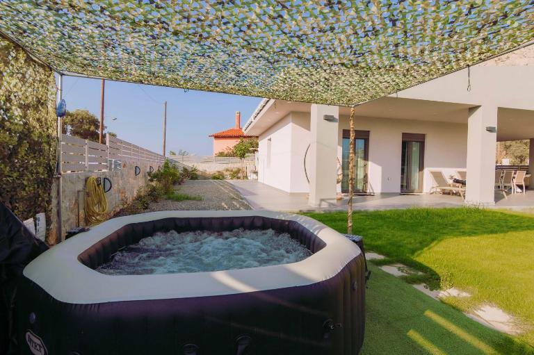 Blue Lagoon Villa - Bed and Breakfast Stavros