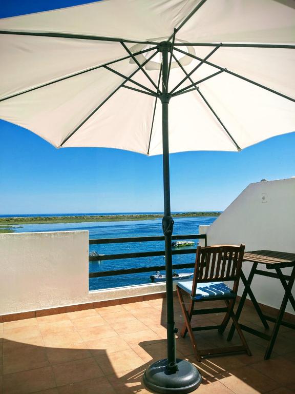 Cabanas beach front-line seaview apartment - Bed and Breakfast Tavira