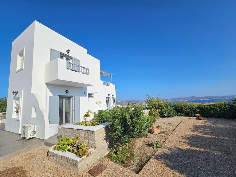 Milos Sun Villa - B&B Péran Triovasálos