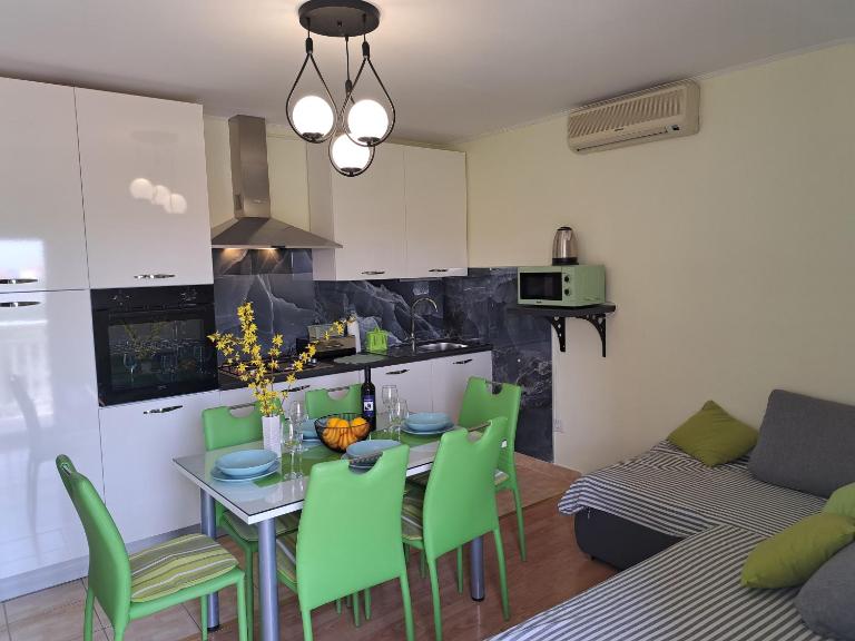 Apartment Penić - Ferienwohnung Kutleše