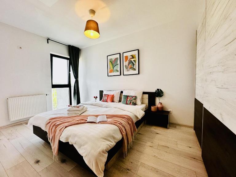 Maia Home relax and parking - Bed and Breakfast Boekarest