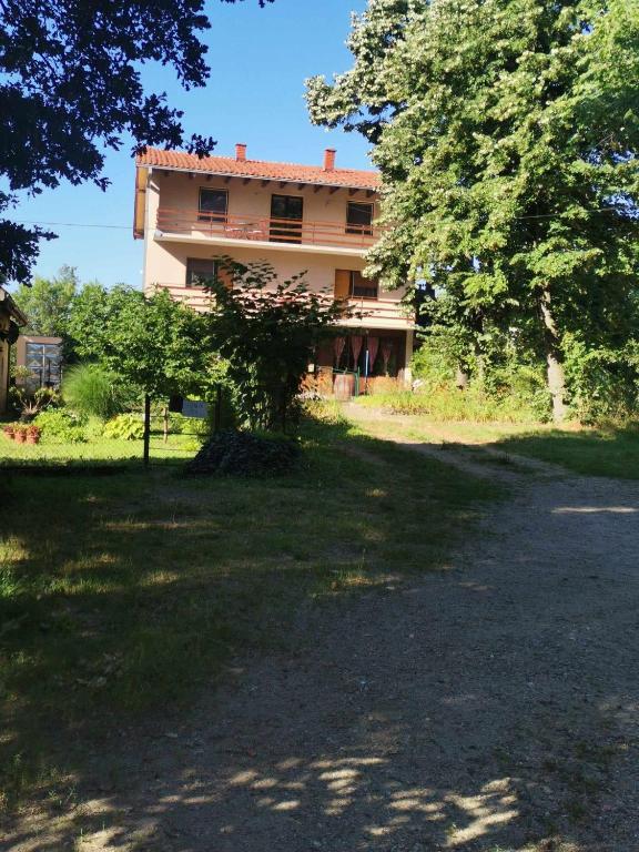 Prenoćište Lipov lad - B&B Negotin