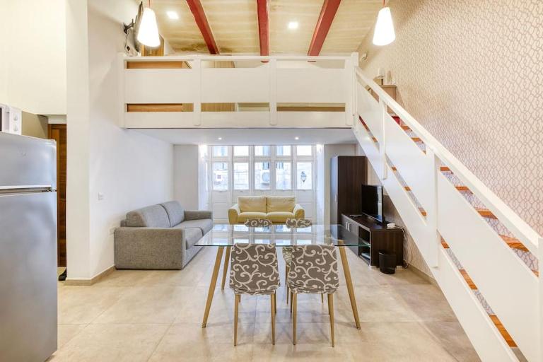 Charming, designer 1 bedroom Valletta Loft by 360 Estates - B&B Valletta