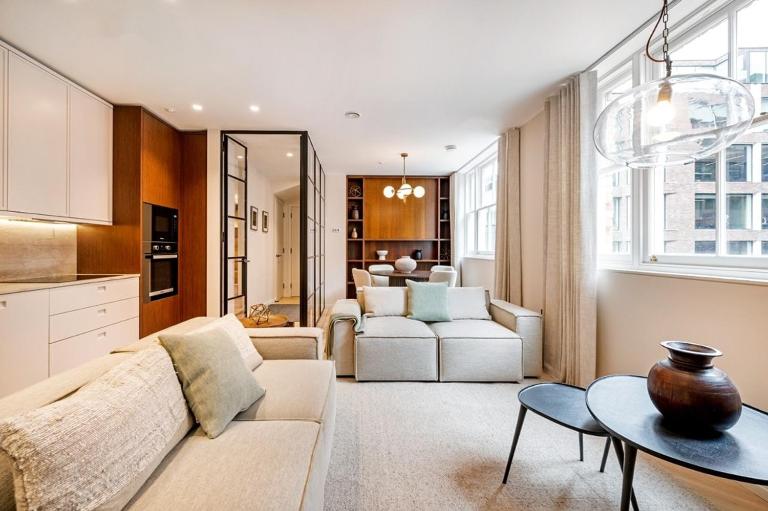Covent Garden 2 bed 2 bath duplex - B&B London