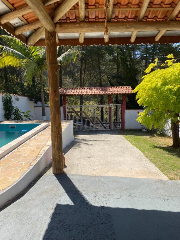 Cantinho na roca com piscina - Chambres d'hôtes Santo Antônio do Pinhal