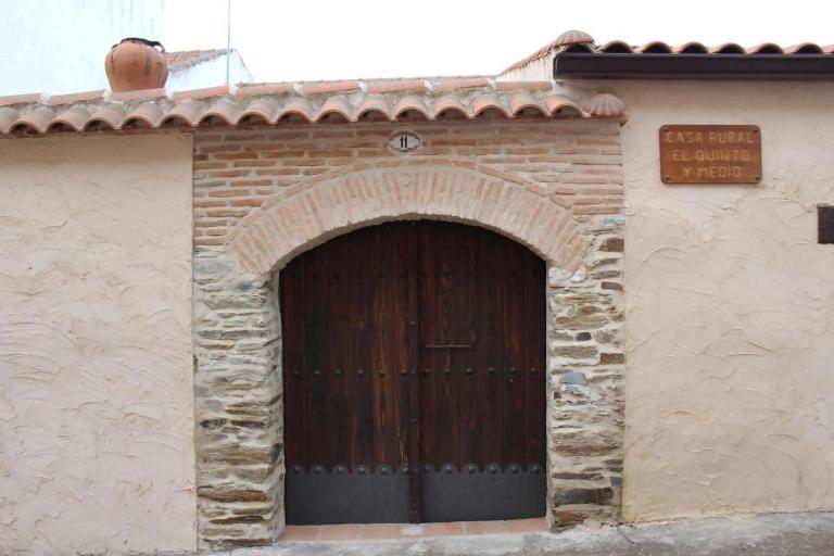 Casa Rural El Quinto y Medio ** - Chambres d'hôtes Valdelacasa de Tajo