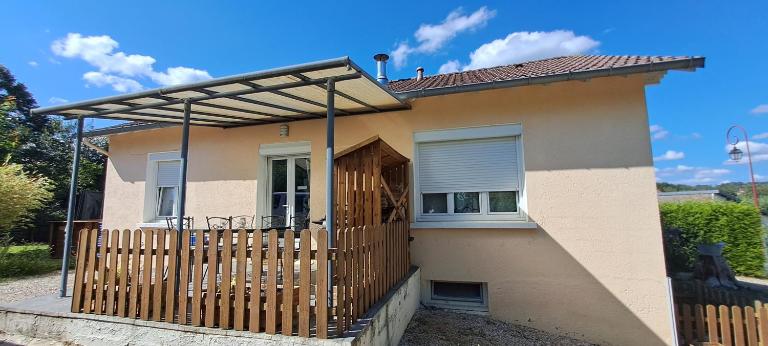 Charmante petite maison - B&B Torcenay