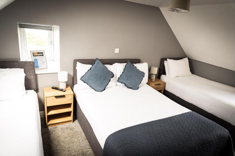 The Junction Gastro Bar & Guesthouse - Bed and Breakfast Tipperary