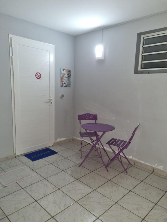 Hibiscus et Miro - B&B Ducos