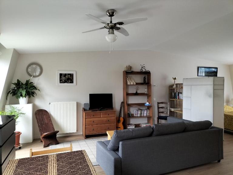 Grand studio confortable et calme - B&B Arcueil