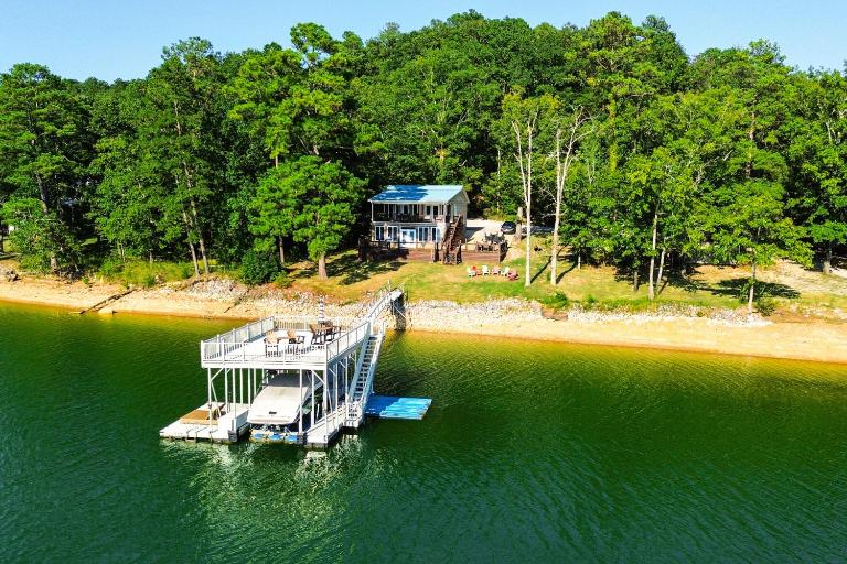 Lewis Smith Lake Retreat w/ Dock & Deck! - B&B Logan