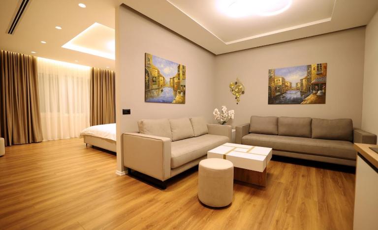 Theatro Hotel Apartaments Tirana - B&B Tirana