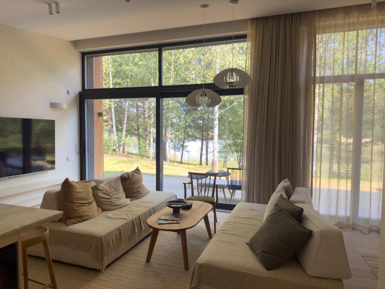 IVIS House Lakeside Retreat in Vilnius - B&B Vilnius