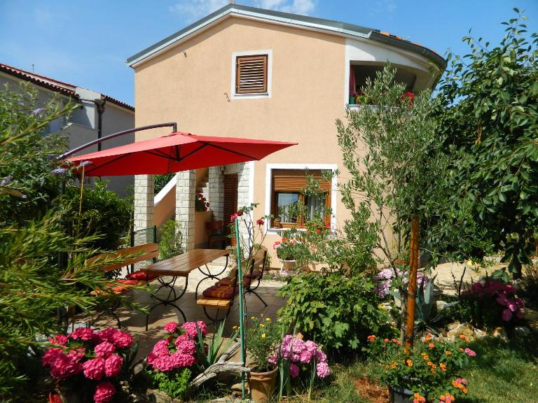 Fazana local family apartment A3 - B&B Fasana