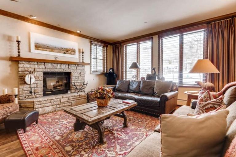 Highlands Slopeside 200 by East West Hospitality - B&B Beaver Creek Village