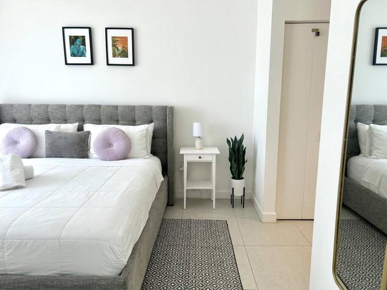 Comfortable Studio suites in downtown Doral - B&B Miami