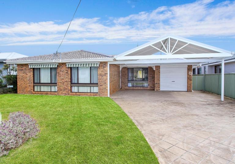 Home Sweet Haven - Pet Friendly - Family Stay - Bed and Breakfast Shoalhaven Heads