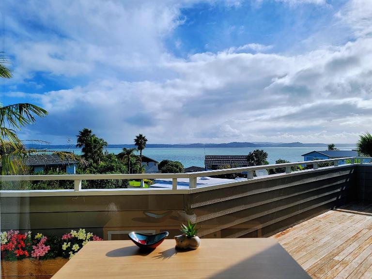 Sea view 5 bedroom holiday house - Ferienwohnung Whangaparaoa
