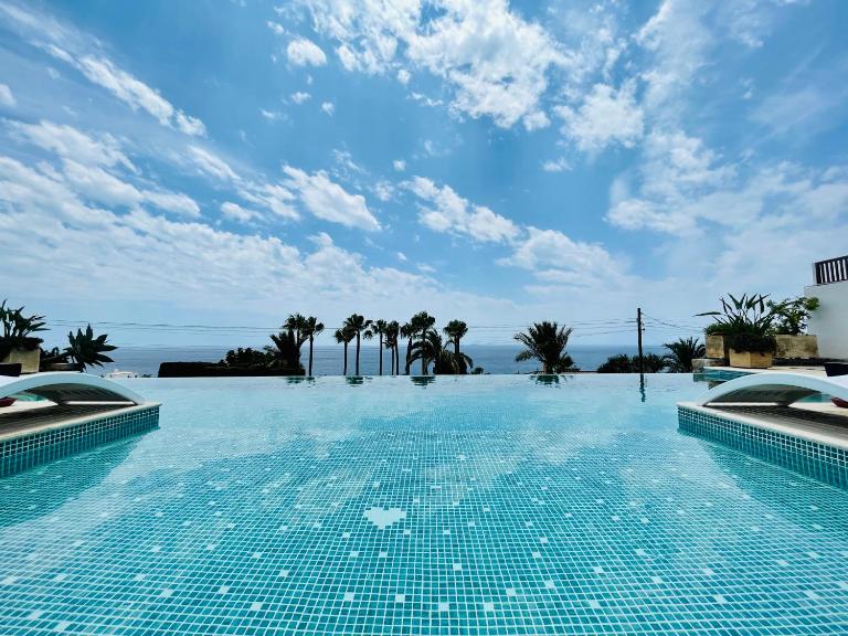 Punta Zafiro Villa on Granadas Tropical Coast - Ferienwohnung La Herradura