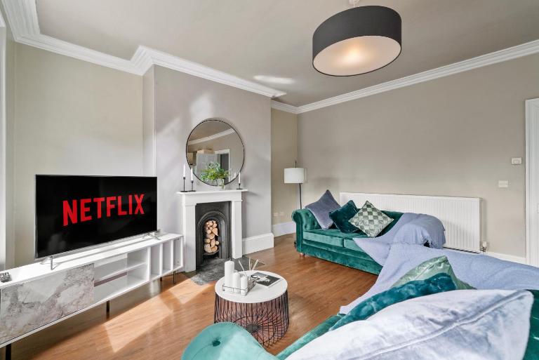 The Georgian Penthouse in Wakefield - Parking - Ferienwohnung Wakefield