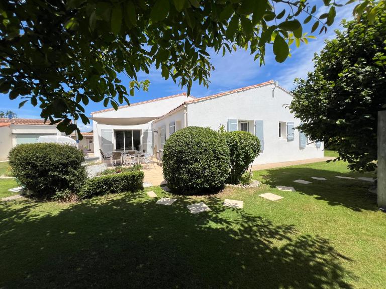 Maison La Rabouillère avec jardin arboré - B&B Le Bois-Plage-en-Ré