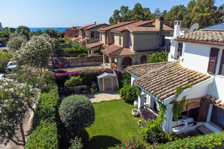Luxury Villa Letizia - 100m to Beach, Sea View Terraces & Green Solar Energy - B&B Quartu Sant'Elena