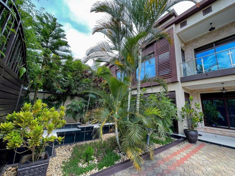 Camden Home - B&B Kigali