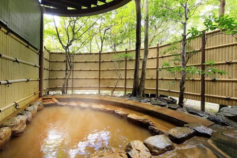 有馬温泉ラコンテ有馬 - Bed and Breakfast Kobe