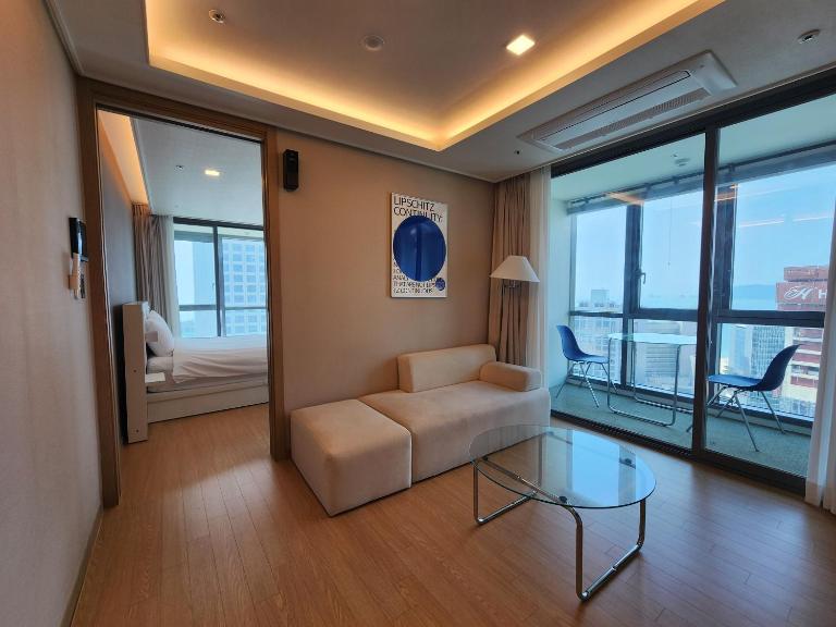 Bona Together In Haeundae Residence - Bed and Breakfast Busan