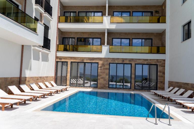 Golden Beach Residence - Luxury Apartments - Bed and Breakfast Gjashtë