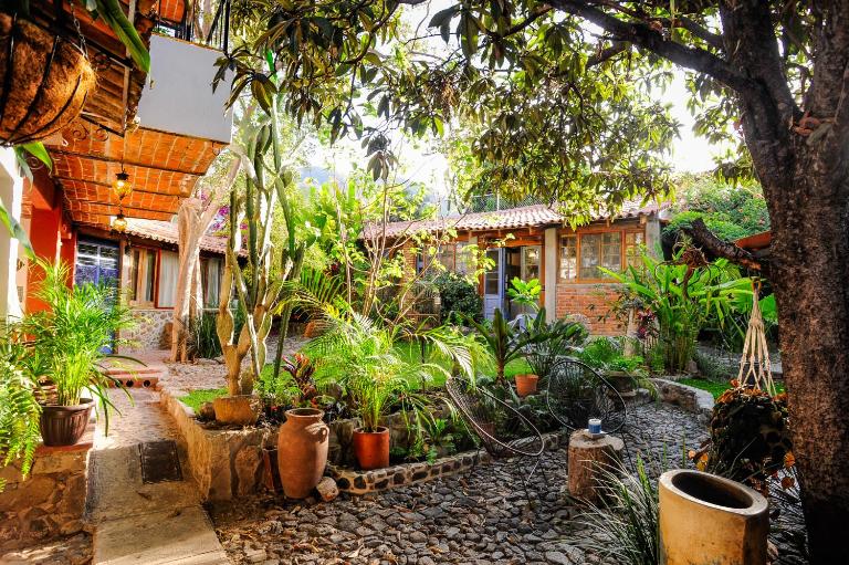 Casa Aurora Garden Retreat - Chambres d'hôtes Ajijic