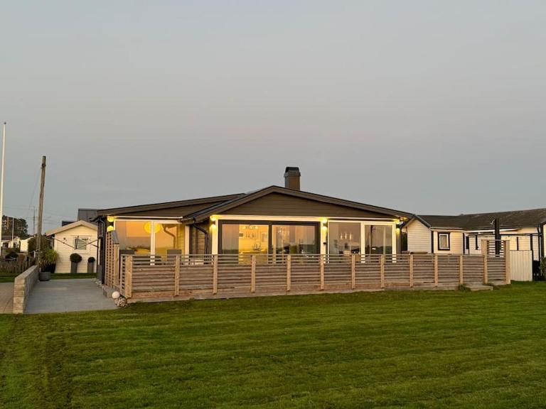 Apelvy Panorama Havsutsikt & Strandnära - Chambres d'hôtes Varberg