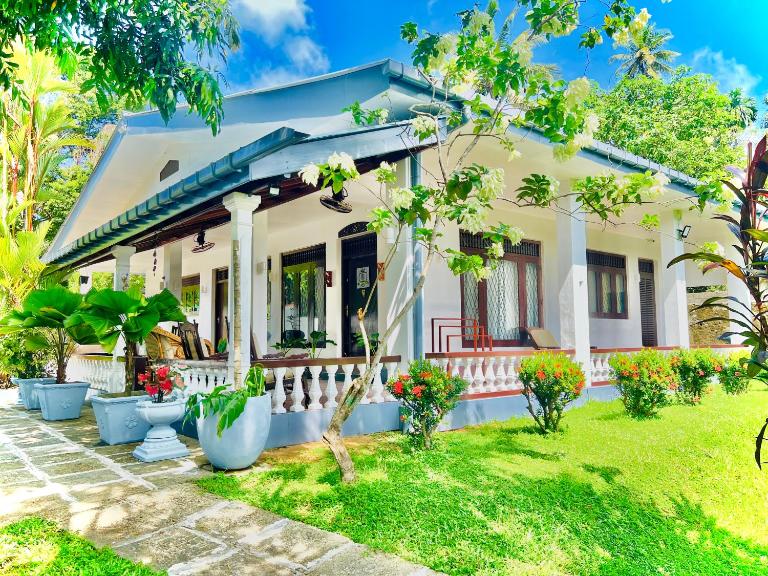 Sterrling Villa - B&B Hikkaduwa