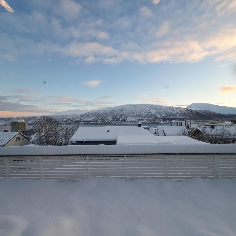 Arctic view - Sentral apartment with free parking - Ferienwohnung Tromsø