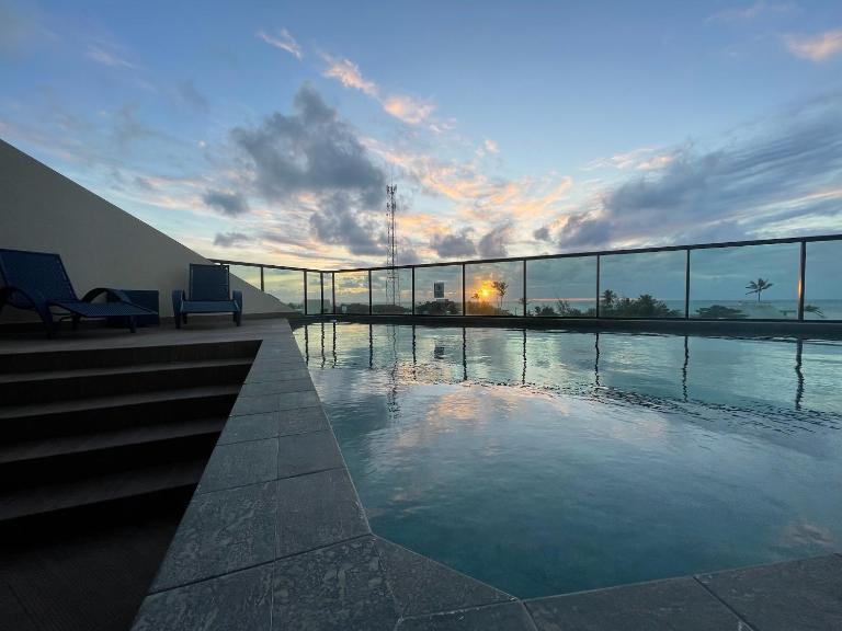 Apto a 150m da praia, Rooftop com piscina & sauna em Porto de Galinhas - B&B Porto de Galinhas