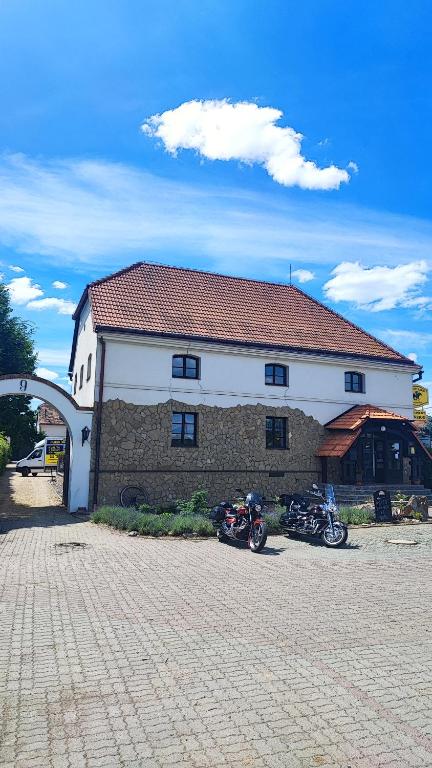 Penzion Horse Farm Lechovice - B&B Lechovice
